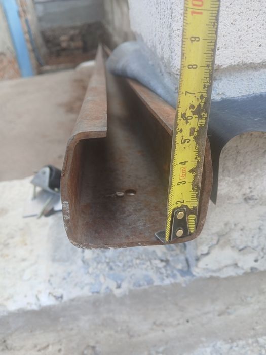 Направляючю на відкатка ворота