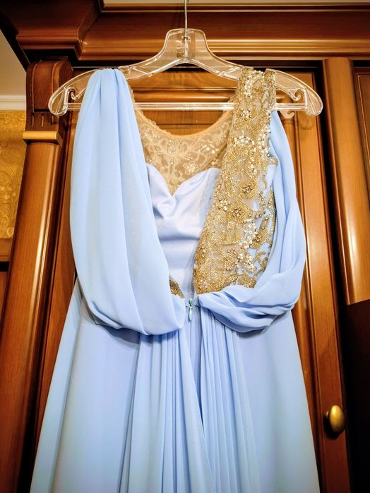 Вечернее, выпускное оригинальное платьe Dressing room