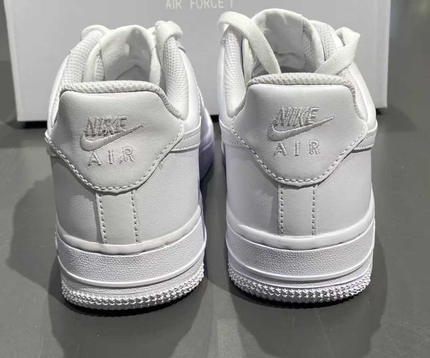 Buty Nike Air Force 1 Białe R.39