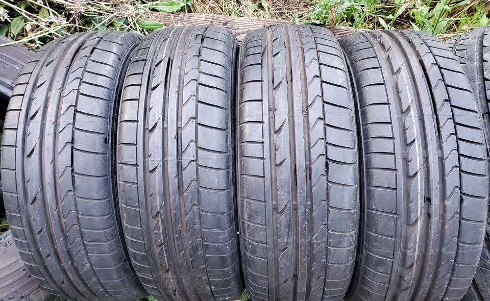Летние шины 175/55R15 77V Brigestone Potenza RE050A.