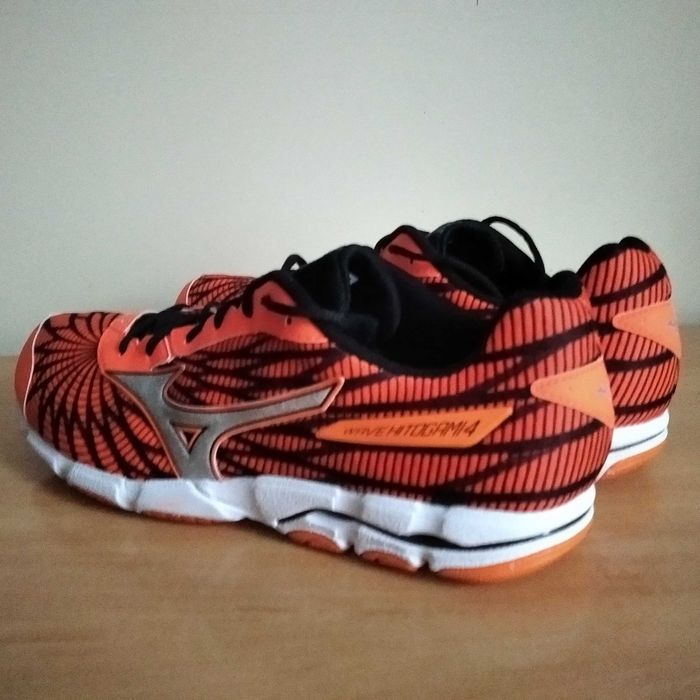 Profesjonalne buty biegowe MIZUNO Vave Hitogami 4 roz.eu-45