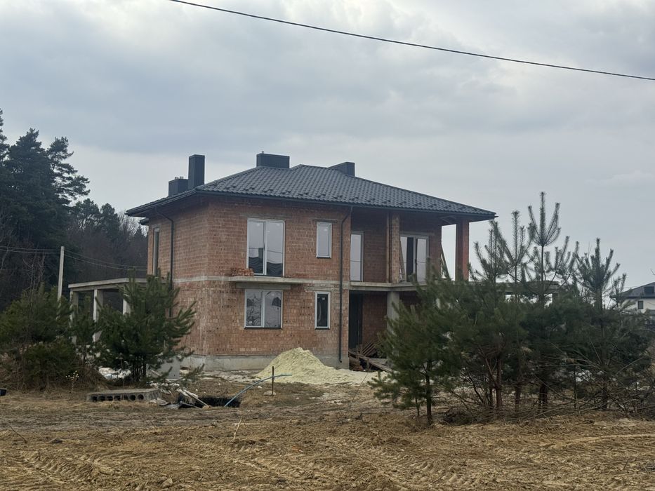Продаж ексклюзивного готового під ремонт будинку в с. Лапаївка