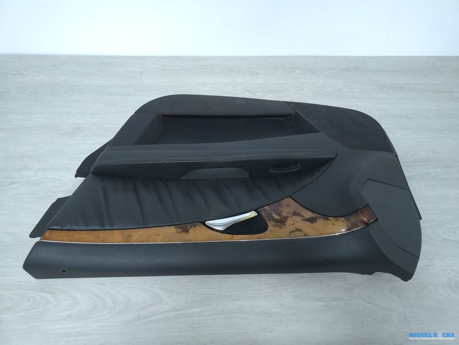 Conjunto de bancos e quartelas couro  com airbag Mercedes W211 Sedan