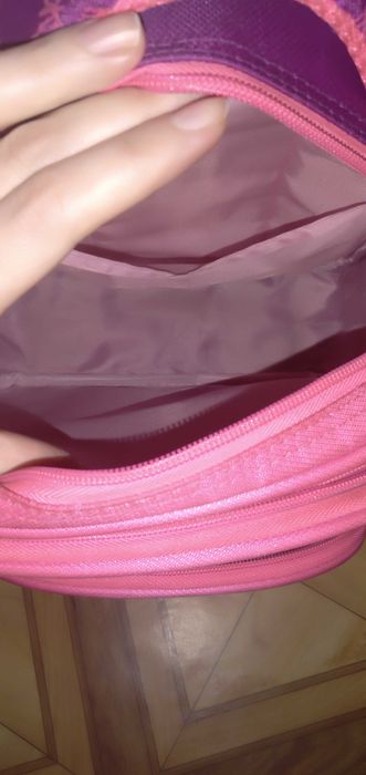 Портфель(рюкзак) для девочки красивый , как новый