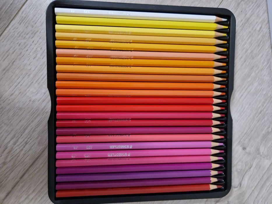 NOWE kredki Staedtler 72 szt.