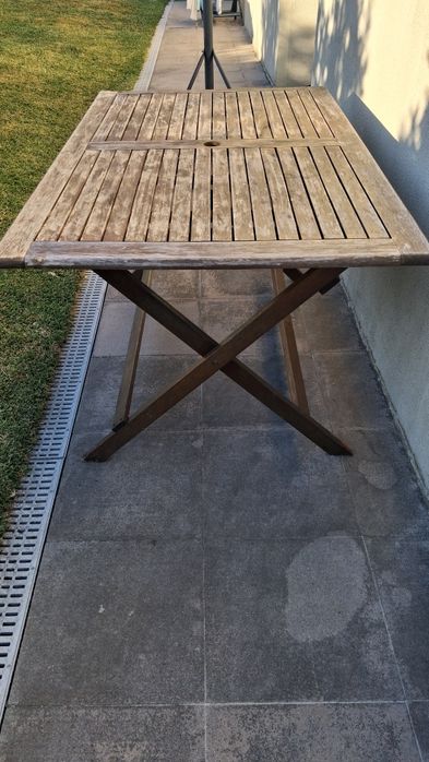 Mesa de madeira de jardim 140x80cm