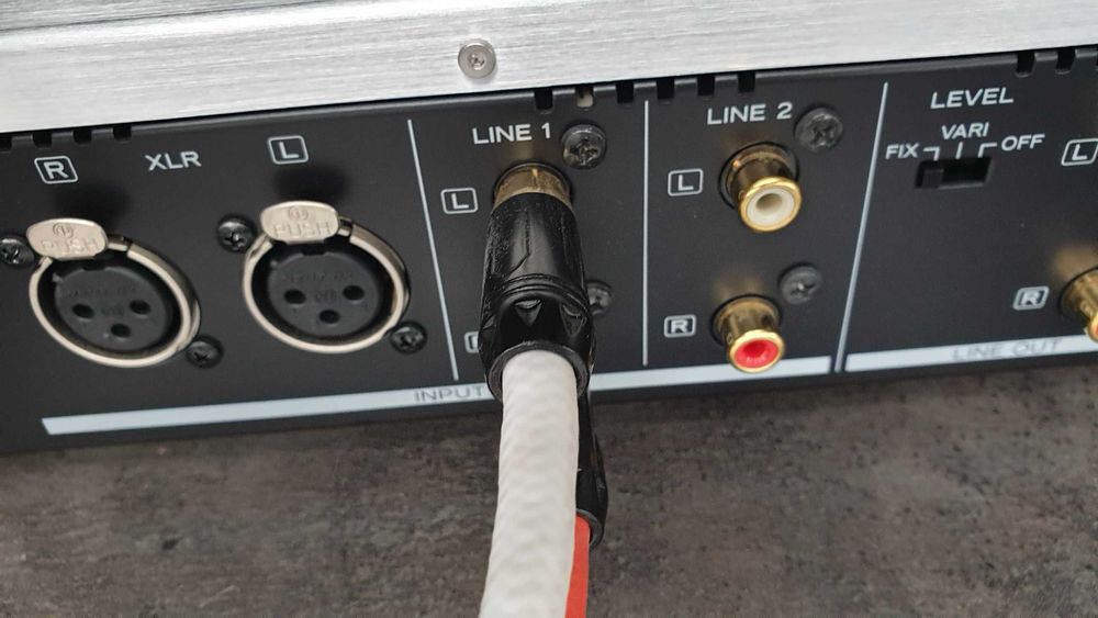 Усилитель для наушников TEAC HA-501