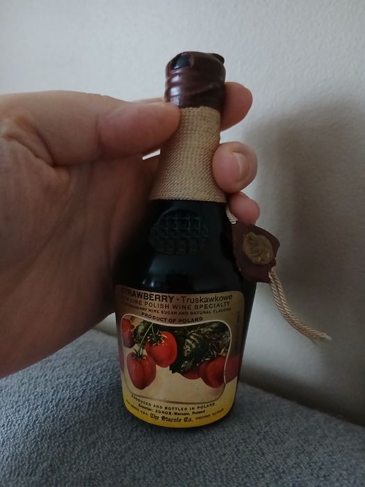 Szklana butelka PRL