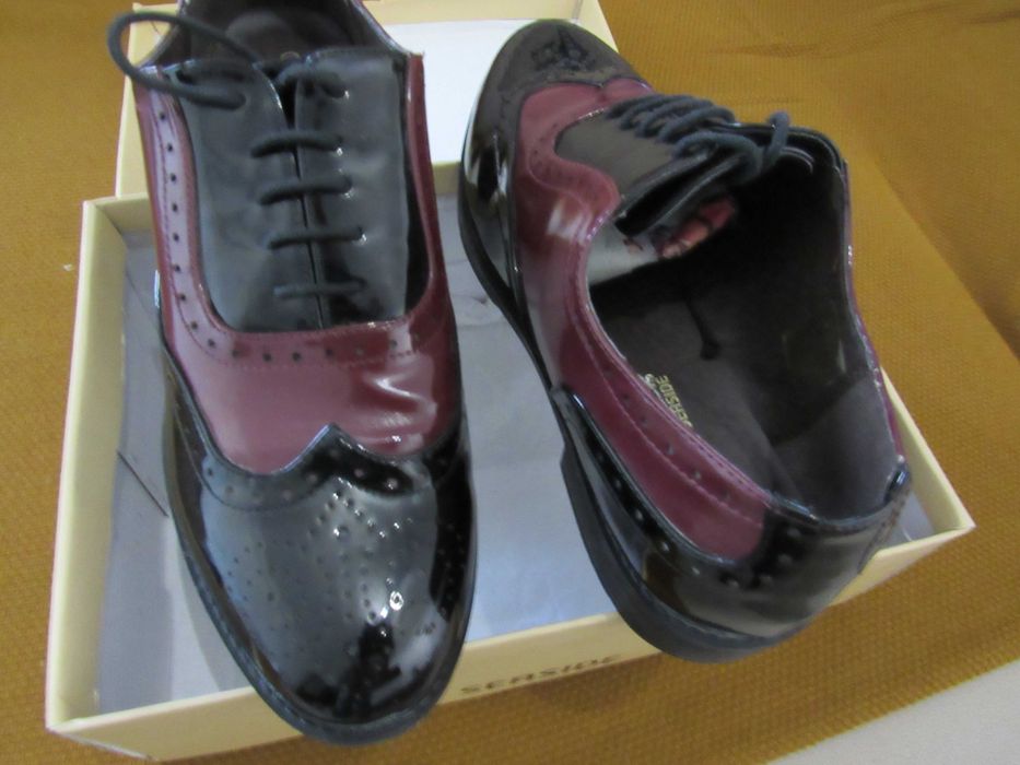 Sapatos de homem, tamanho 40 *** Em Bom Estado
