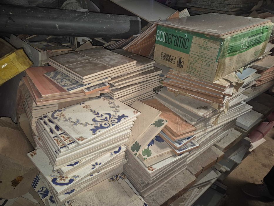 Mosaicos e Azulejos a Imitar o Antigo (Réplicas)