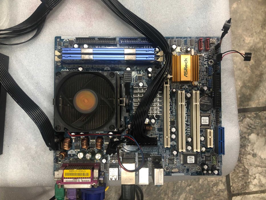 Материнка + процесор + оперативка