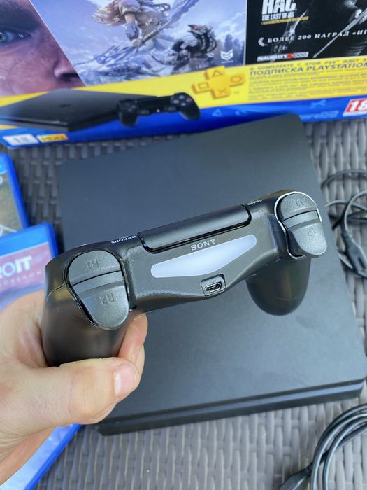 PlayStation 4 Slim 1Tb