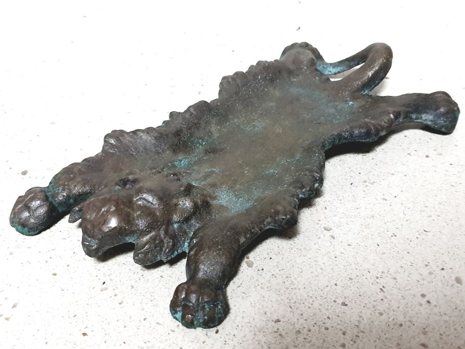 Invulgar angiga bilheteira "leão" em bronze