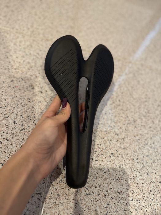 Selim para bicicleta em Carbono