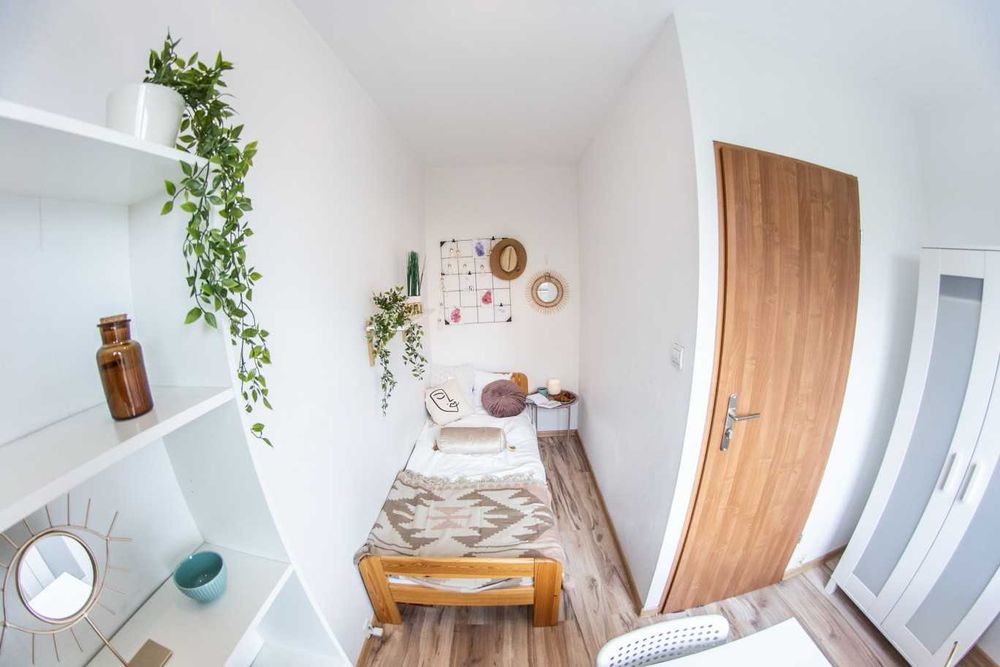 tylko STUDENTKI, piekarnik, ogrzewanie miejskie, parking.