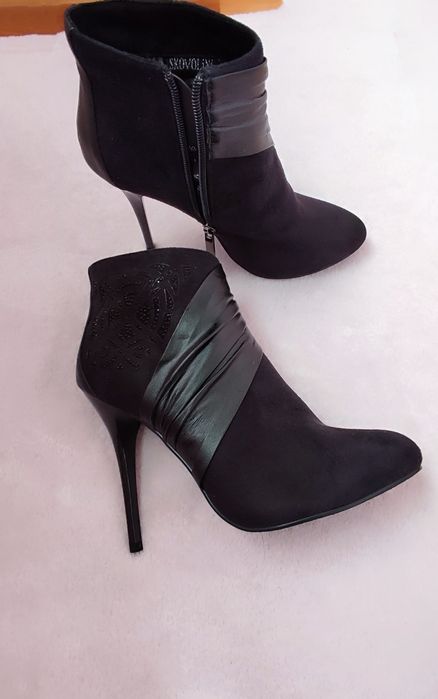 Ботильоны замшевые