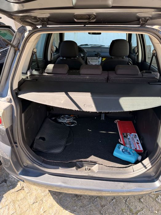 . Vendo Mazda 2 ano 2007, ideal para quem procura um carro económico, prático e de fácil condução, perfeito para o dia a dia.