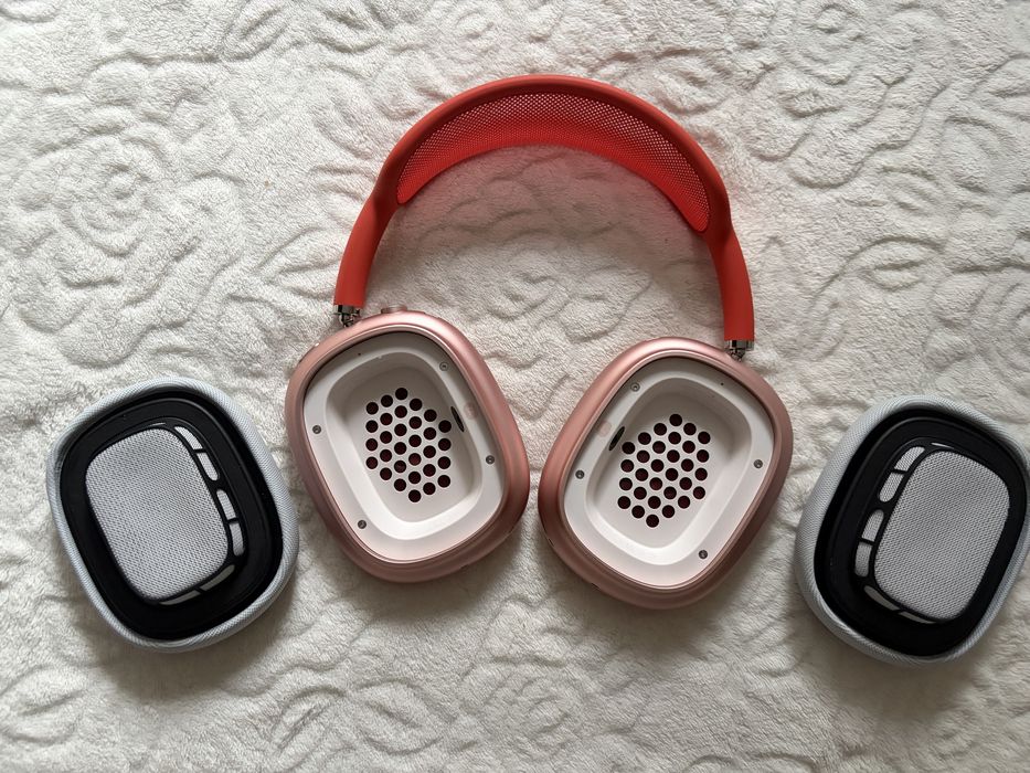 AirPods Max lighting