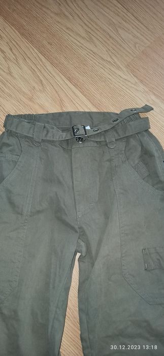 Chłopięce spodnie khaki
