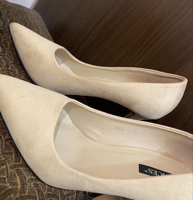 Каблуки 39 розміру