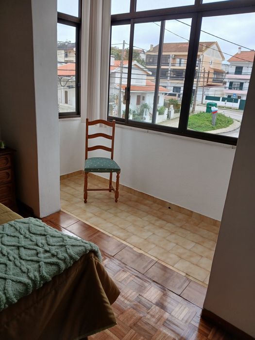 Quarto individual em corroios