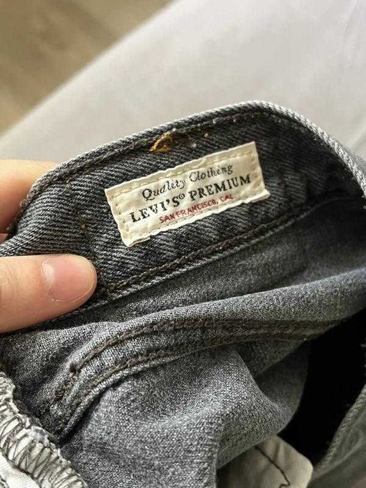 Короткі джинсові шорти сірі levis