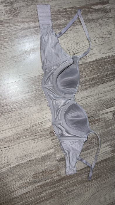 Szary biustonosz 70 C victotia secret