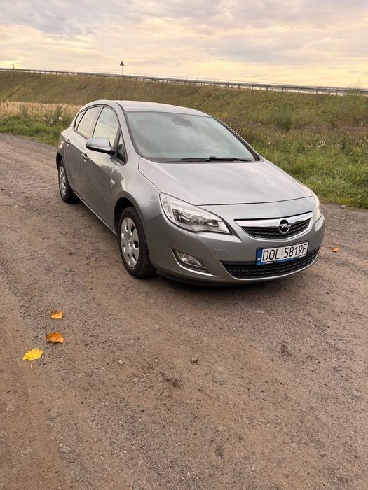 Opel Astra GWARANCJA PRZEBIEGU Poszanowany Zadbany Ważne Opłaty