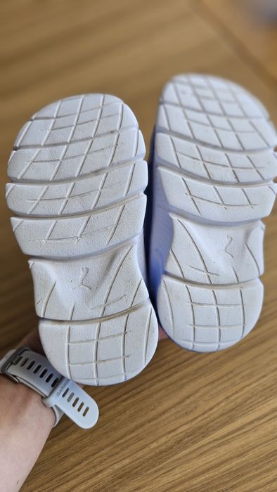 Buty sportowe adidasy Puma dziecięce 23