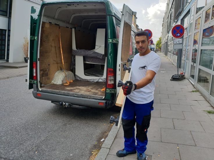 ОПЕРАТИВНО! Вантажні перевезення, таксі Послуги грузчиків Вивіз сміття