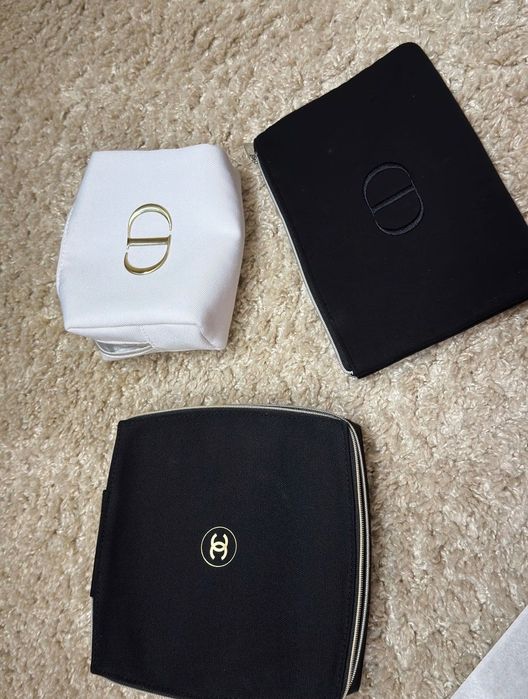 Продам косметички Діор та Шанель оригінал все разом продаю