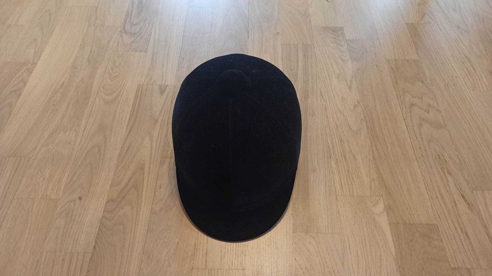 Kask jeździecki zamszowy