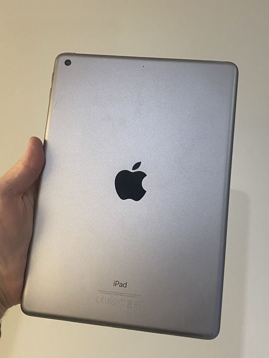 Apple iPad 5 32GB Space Gray