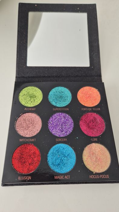 Revolution Abracadabra Pressed Glitter Eyeshadow  Palette