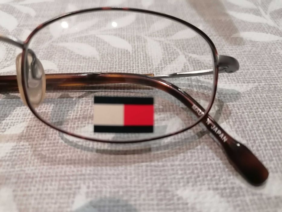 Óculo/Armação Tommy Hilfiger (nova a estrear).