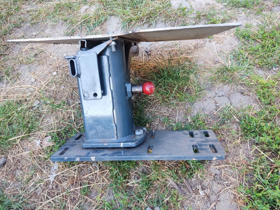 Кріплення для сидіння автомобільне.тяжке на 20 кілограм.