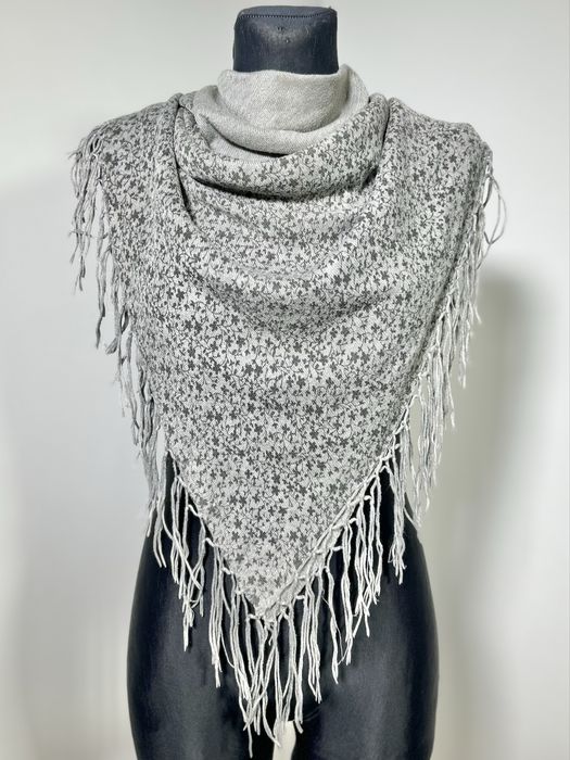 Promod duża chusta 100x100 szara frędzle boho wiosna szalik szal