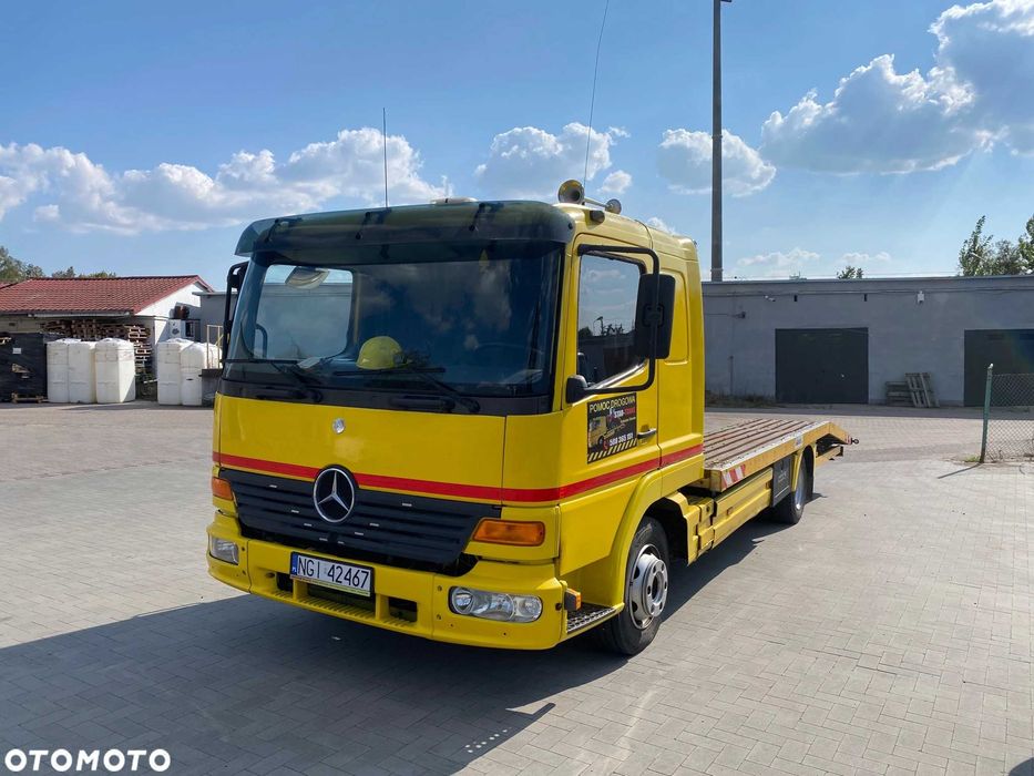 Atego 817 laweta pomoc drogowa specjalny bak 400l klimatyzacja webasto