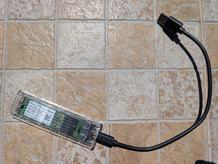Disco nvme 512gb com caixa usb 3.1 gen2 tudo novo