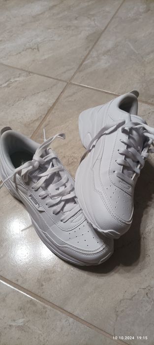 Adidasy sneakersy Puma białe rozm. 38,5