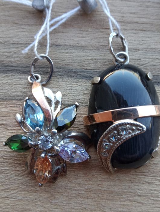 Брошка, кулон , прикраси