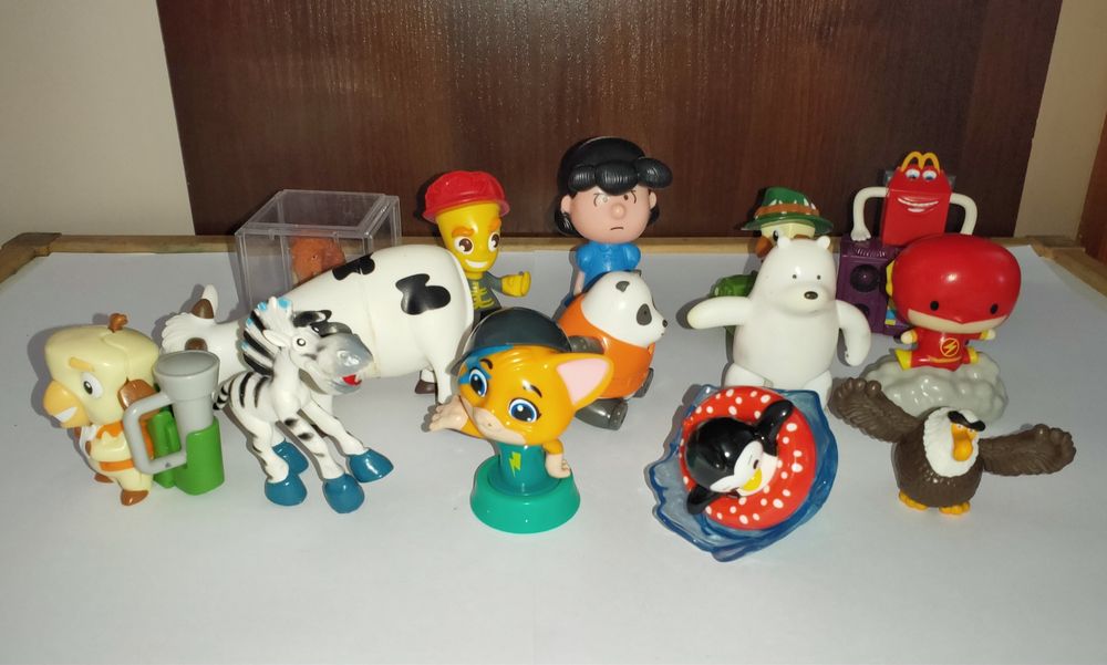 Zestaw figurek McDonald różności drobiazgi