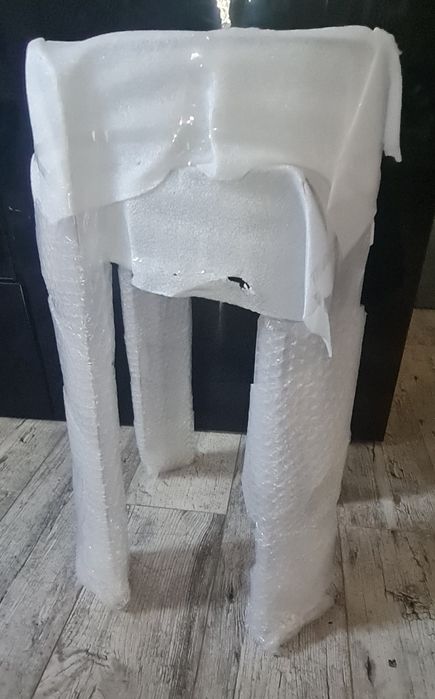 Stołki krzesła Charles 46  transparentne  poliwęglan 2 szt