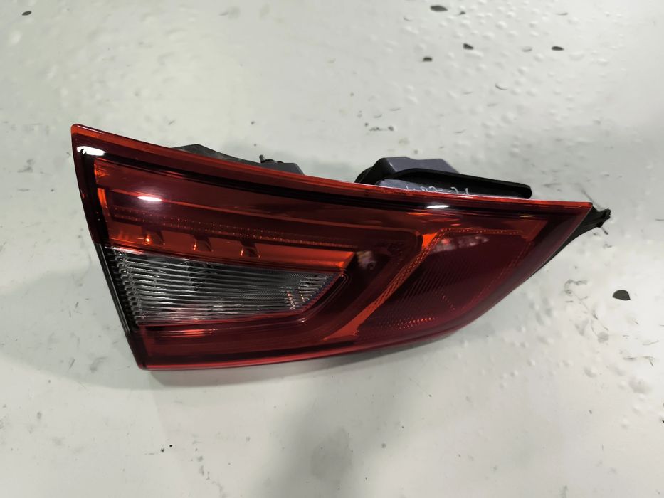 Farolim da mala esquerdo NISSAN QASHQAI +2 (JJ10E)
