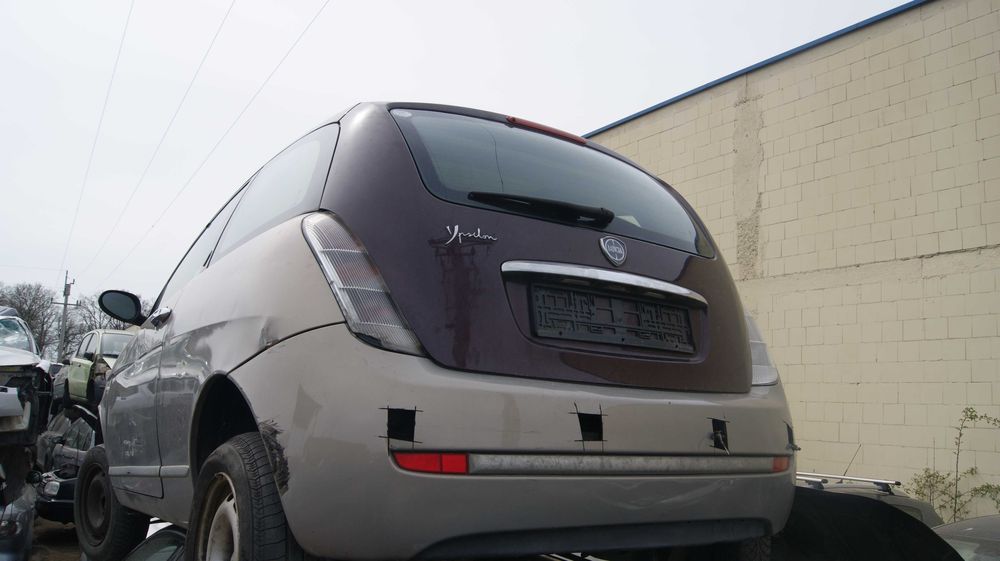 Lancia Ypsilon na części maska zderzak klapa błotnik drzwi