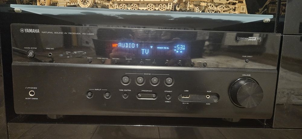 Amplituner YAMAHA RX-V685 7.2