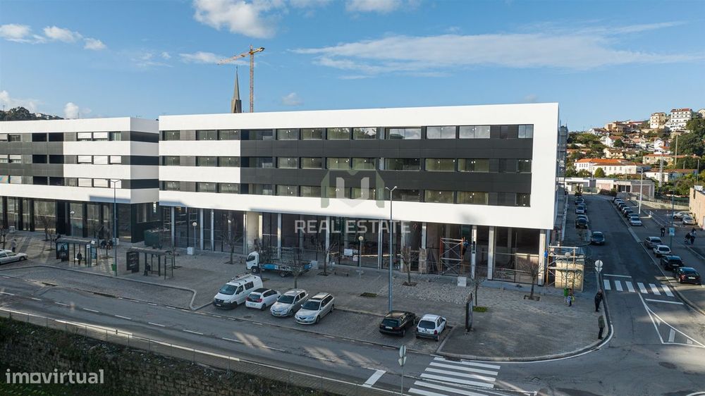 Loja Comercial em S. Pedro da Cova, Gondomar