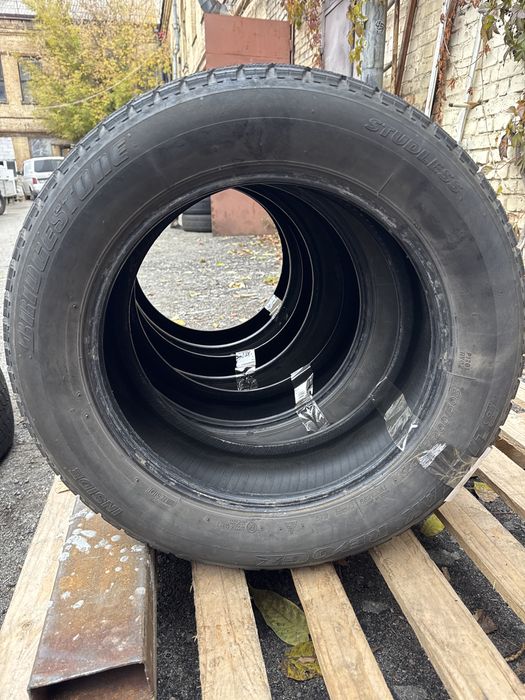 Продам 2шт шини 205/60/16 92S Brisgestone blizzak revo gz