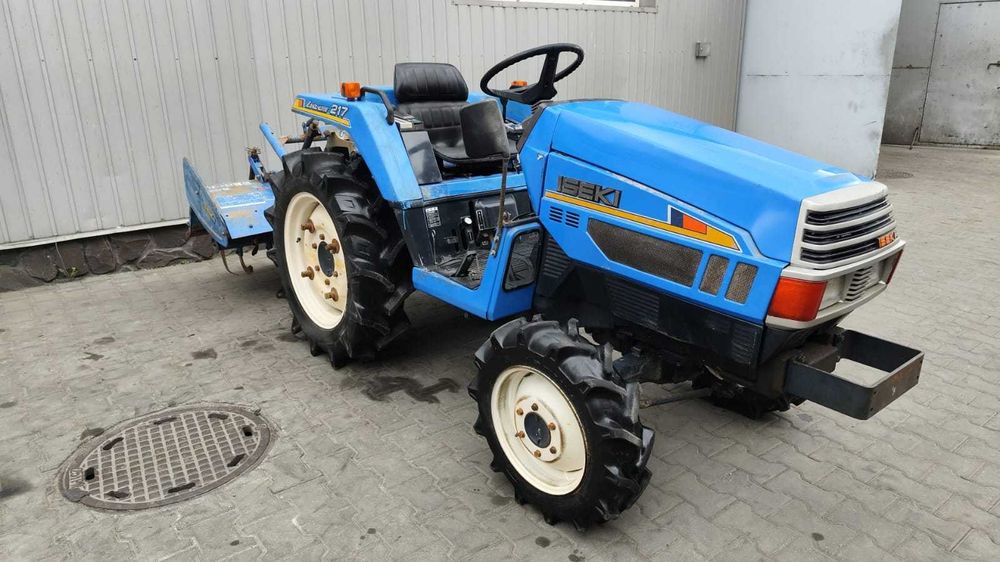Japoński traktorek Iseki Landhope 217 z glebogryzarką 4x4 17 KM wspomaganie