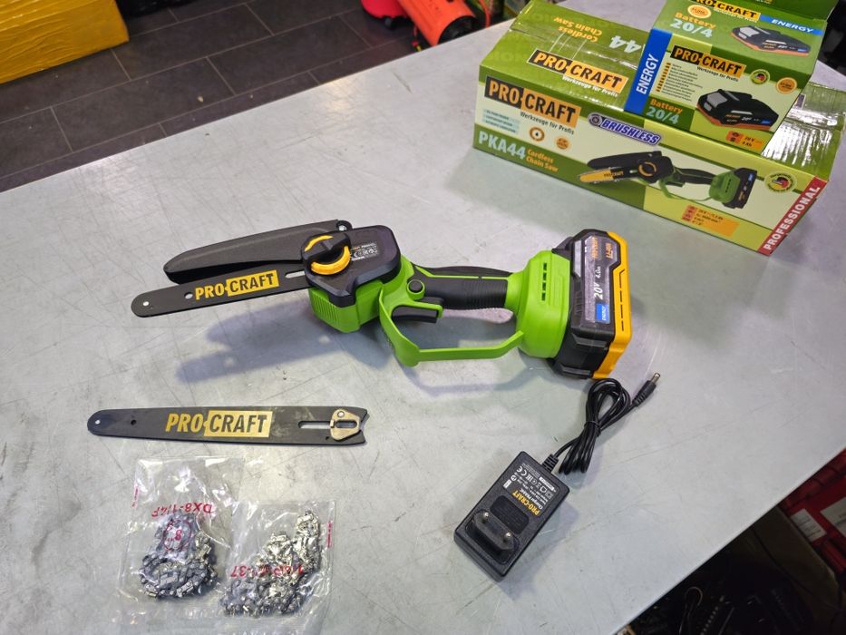 ProCraft PKA44 Мини Пила Аккумуляторная Акум.4.0Аh +2шт Шины ,2шт Цепи